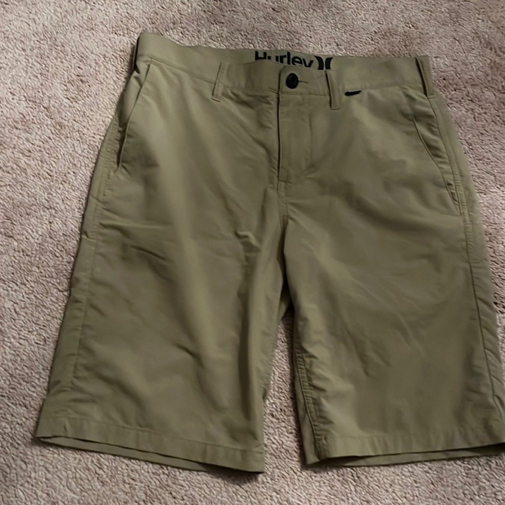 Mens Hurley Size 29 Nike Dri Fit khaki shorts. Perfect condition